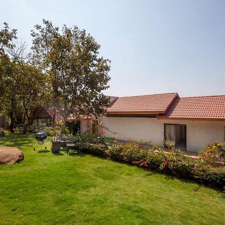 Soul Tree Villa 50 Super Luxury Villa With Heated Plunge Pool And Jacuzzi Lavasa Bagian luar foto