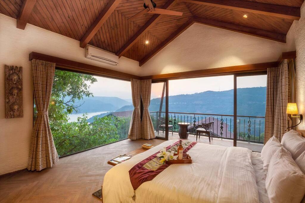 Soul Tree Villa 50 Super Luxury Villa With Heated Plunge Pool And Jacuzzi Lavasa Bagian luar foto